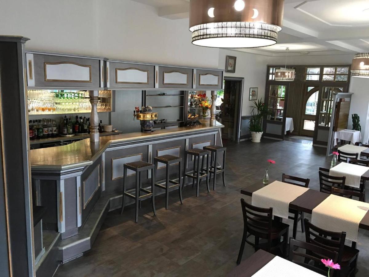 Hotel Restaurant Le Bristol Niederbronn-les-Bains Buitenkant foto