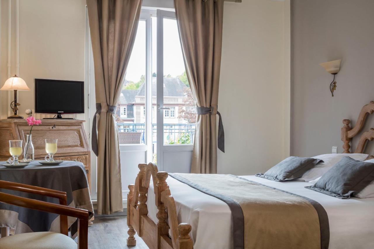 Hotel Restaurant Le Bristol Niederbronn-les-Bains Buitenkant foto