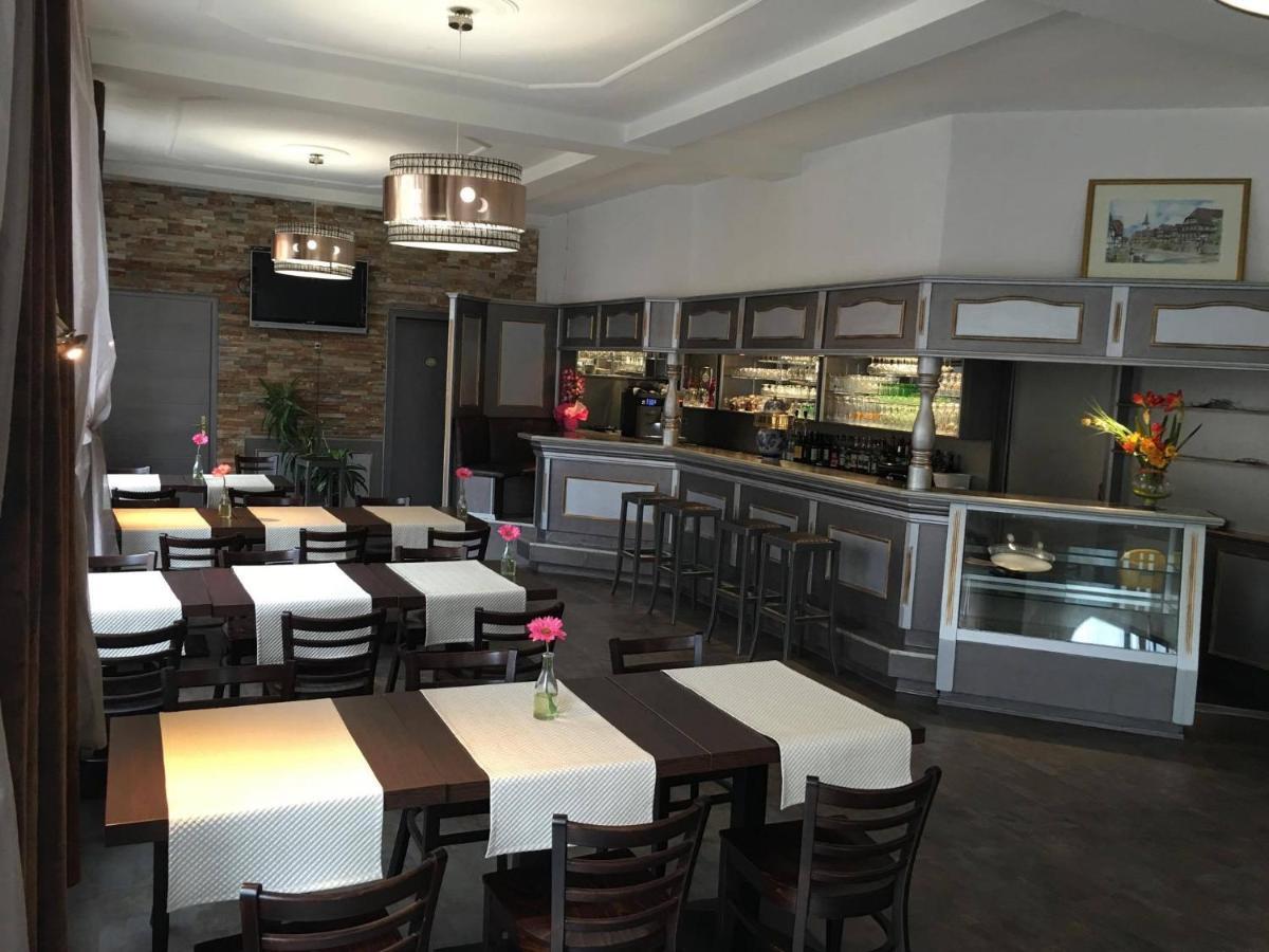 Hotel Restaurant Le Bristol Niederbronn-les-Bains Buitenkant foto